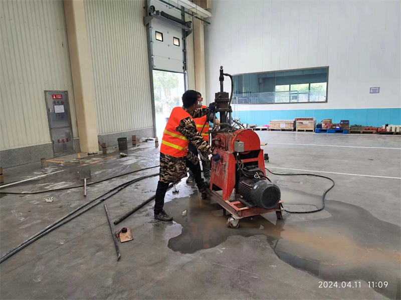 疏勒厂房地面下沉塌陷注浆加固施工